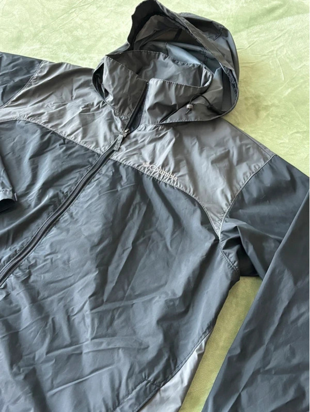 Columbia Packable Hooded Windbreaker Jacket, Grey & Black, Men's Size L